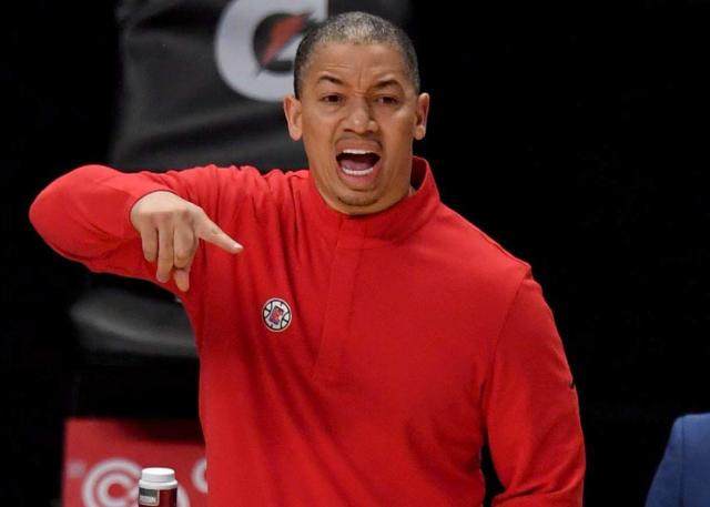 开云体育官网-【观察】快艇为愚蠢买单！自己选的路 含着泪走完吧！