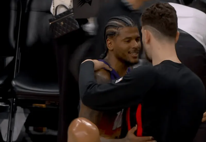 开云体育-中国官网登录入口-兄弟情深!杰伦-格林生涯首次对阵火箭,赛后和申京拥抱示意